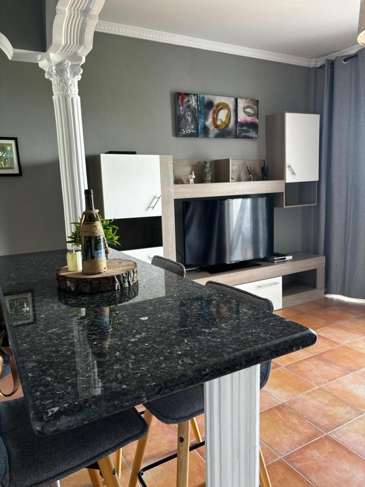 Apartamento Hans Сан-Антонио Экстерьер фото